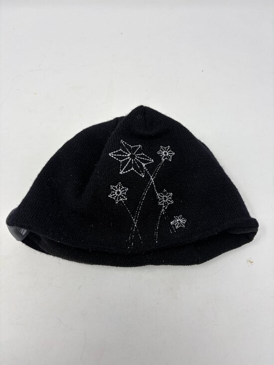 The North Face women\'s beanie hat black floral wool embroidered gorpcore snow
